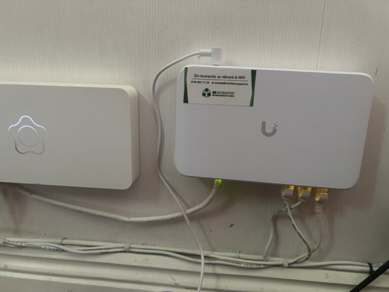 Åskskada – nytt nätverk med switch och WiFi installerat