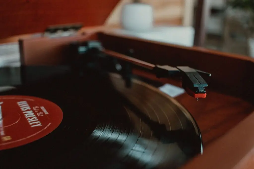 Uppspelning av DVD/Blu-ray och digitalisering av vinylskivor