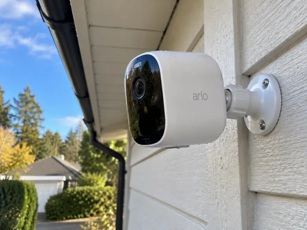 Arlo-kameror för övervakning utomhus installerade i Stockholm