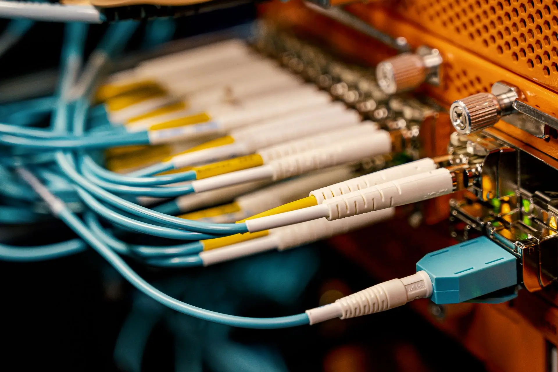 Flytta fiberuttag: så hjälper teknikern till